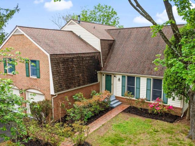 10 Dellcastle Court