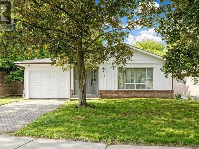 10 Devins Drive, Aurora, ON, L4G 2Z1 house for sale | Listing ID N13511 | Royal LePage
