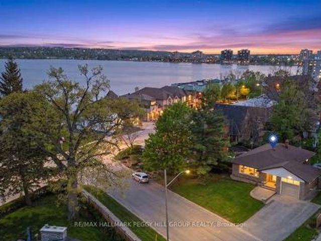 10 Duckworth Street, Barrie, ON, L4M 3V8 house for sale | Listing ID S13603 | Royal LePage