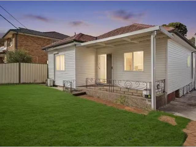 10 Dutton Street, Bankstown House for rent Listed by Demi Gro.