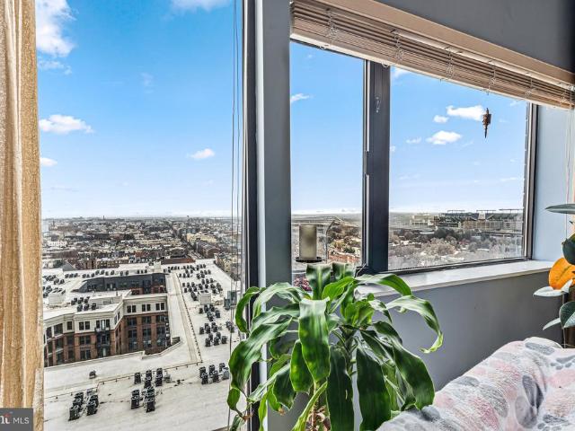 10 E Lee Street # 1204