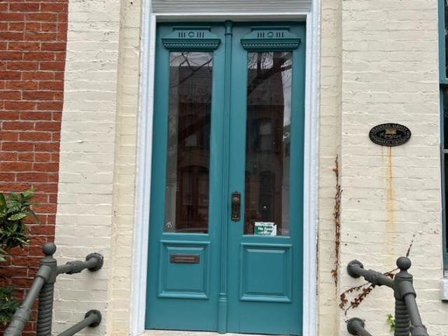 10 E 3Rd Street