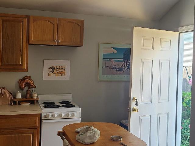 10 East Avenue, Milford, US, CT