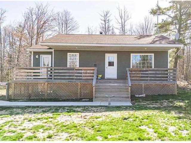 10 Edgewater Lane, Cumberland Bay, NB, E4A 3G9 house for sale | Listing ID NB138561 | Royal LePage