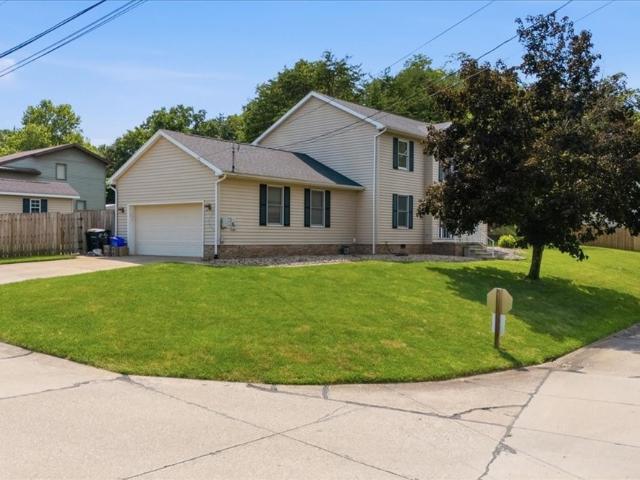 10 Elmwood Drive