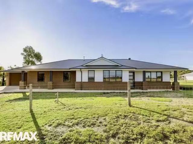 10 Elm Grove, Metung, VIC 3904