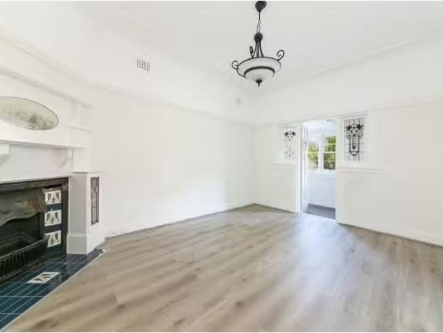 10 Elizabeth Avenue, Dulwich Hill House for rent Listed by Jo.
