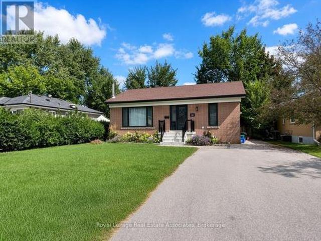 10 Elizabeth Street, Halton Hills, ON, L7G 3K2 house for lease | Listing ID W13802 | Royal LePage