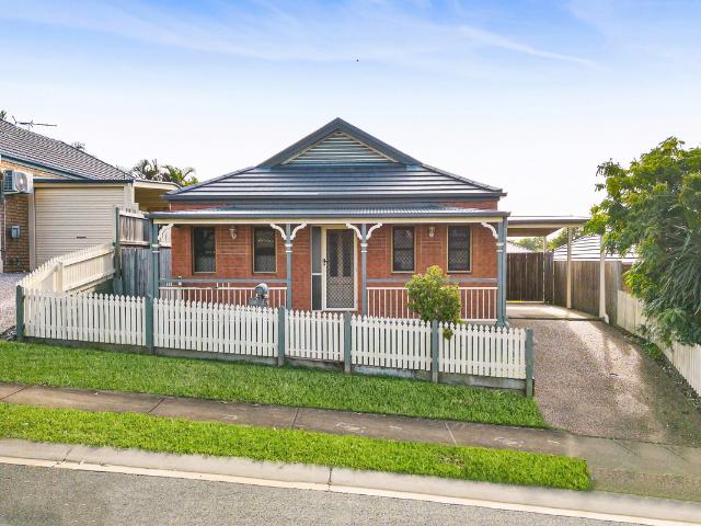 10 Emerald Crescent, Springfield Lakes QLD 4300