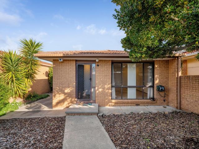 10 Enright Crescent, Florey