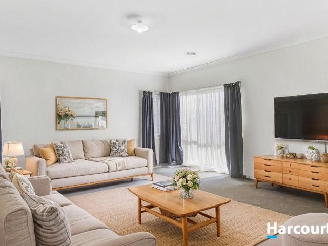 10 Esprit Avenue, CRANBOURNE NORTH, VIC 3977