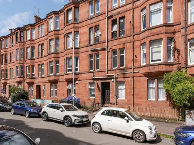 10 Fairlie Park Drive, Thornwood, Glasgow, G11 7SR, United Kingdom | 3 bed apartment for rent #139621117 | Rentberry