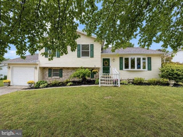 10 Gardenia Dr, Hanover, PA 17331