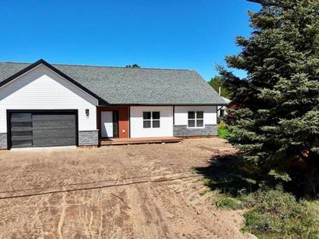 10 Goose Arm Road, Deer Lake, NL, A8A 3H5 house for sale | Listing ID 1303 | Royal LePage