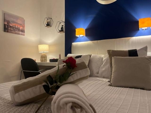 10, Glasshouse Yard, Barbican EC1A, Studio to rent, £2,400 pcm | PrimeLocation
