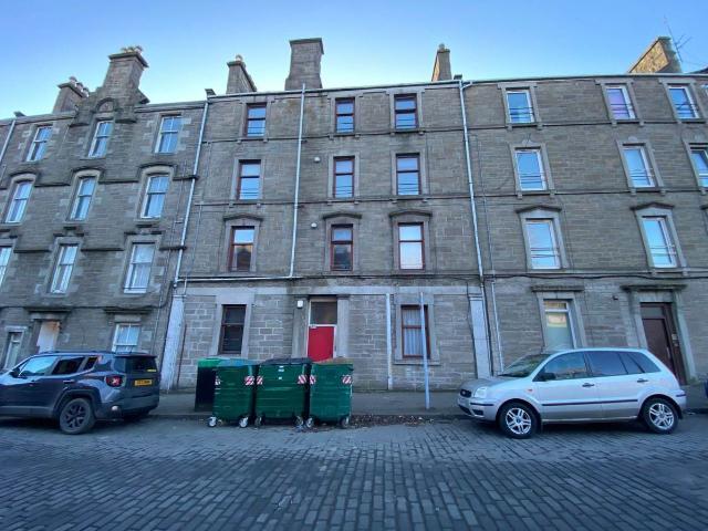 10 G/R Stirling Street, Dundee DD3, 1 bed flat to rent, £575 pcm | PrimeLocation