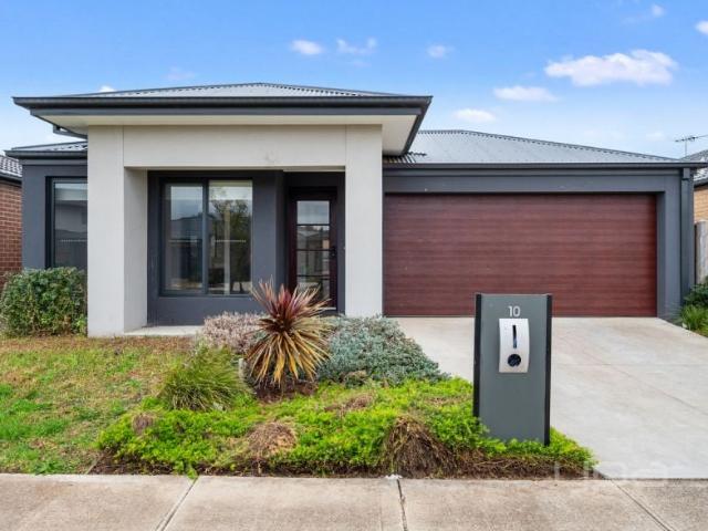 10 Growth Drive, Weir Views