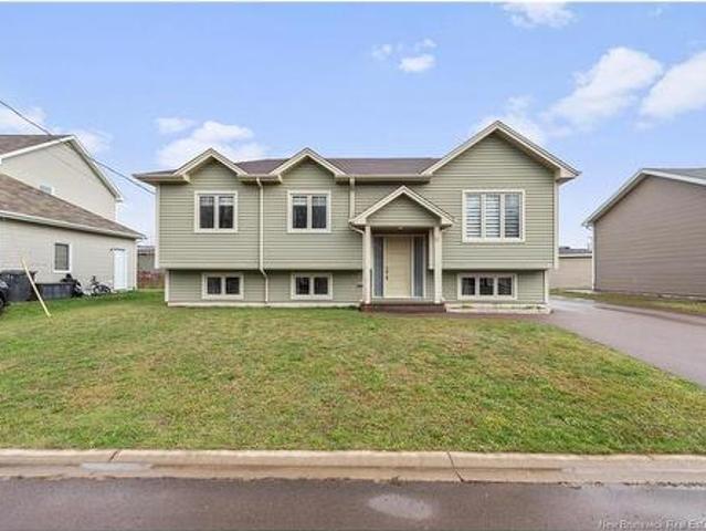 10 Guy, Shediac, NB, E4P 0L5 house for sale | Listing ID NB139880 | Royal LePage