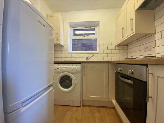 10 Hamilton Court, Stone Lane, Peterborough PE1, 1 bed flat to rent, £800 pcm | PrimeLocation