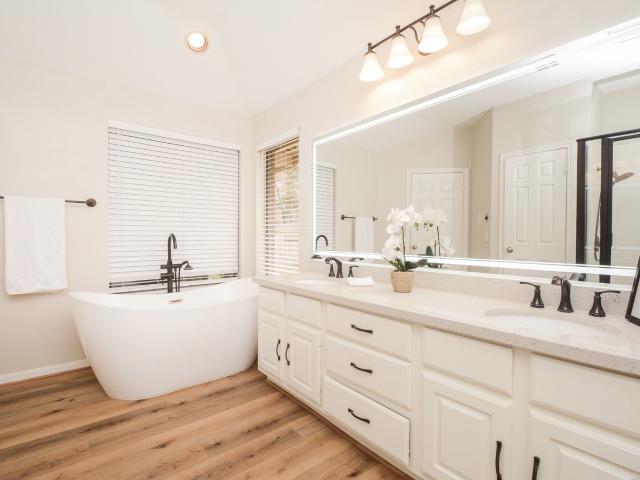 10 Heathstone Place