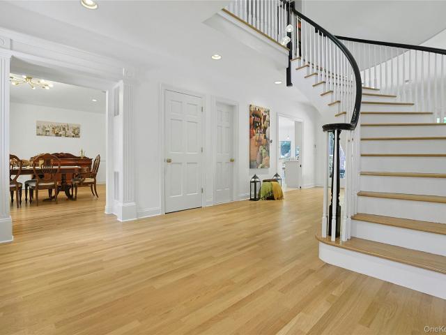 10 Hidden Oak Road