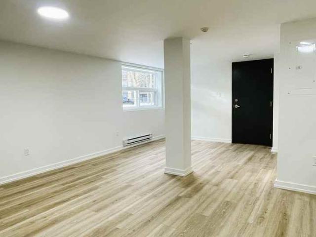 10 Hill Heights 2 Bedroom Apartment for Rent at 10 Hill Heights Rd, Toronto, ON M8Y 1Z1 Stonegate Queensway