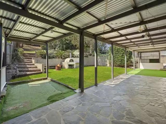 10 Hobart Ave, CAMP HILL, QLD 4152 House for Rent