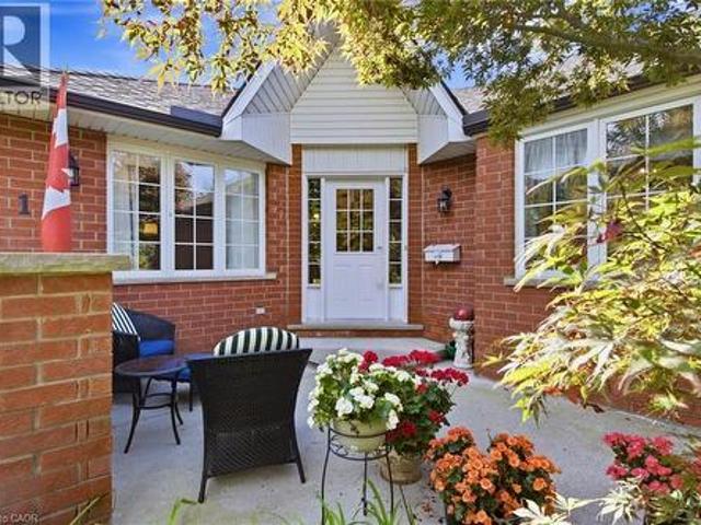 10 Isherwood Avenue Unit# 1, Cambridge, ON, N1R 8L5 townhouse for sale | Listing ID 40857 | Royal LePage