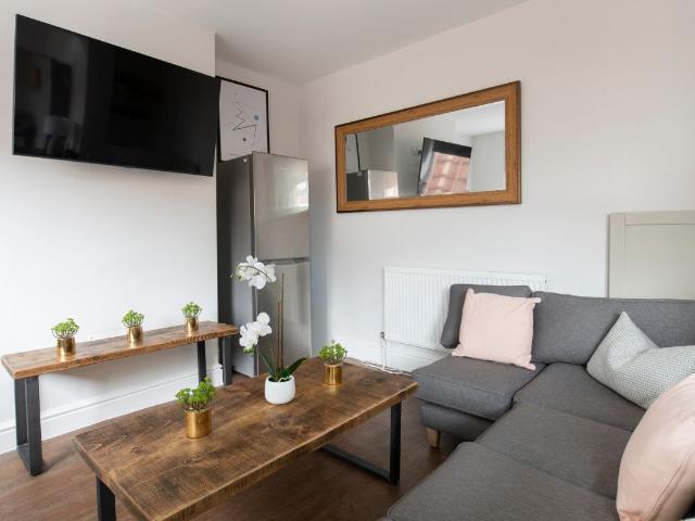 10 Johnson Road, Nottingham NG7, 6 bed property to rent, £728 pppm | PrimeLocation