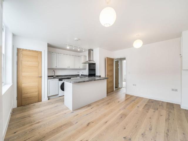 10 Kinnings Row, Tonbridge TN9, 1 bed flat to rent, £1,175 pcm | PrimeLocation