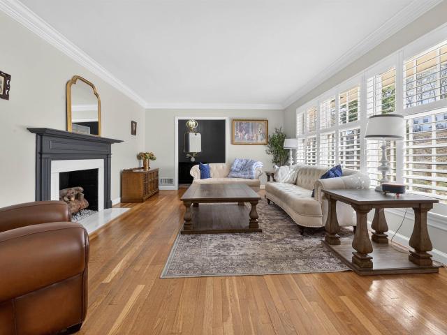 10 Lanier Place