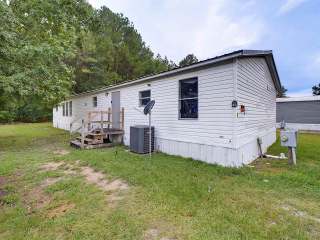 10 Locust St