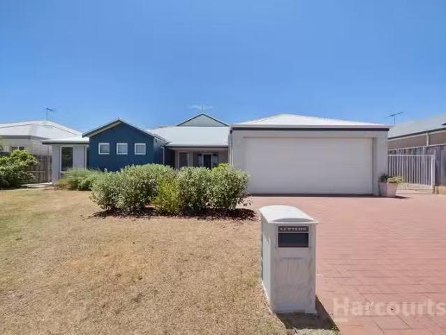 10 Lutea Road, HALLS HEAD, WA 6210 House for Rent
