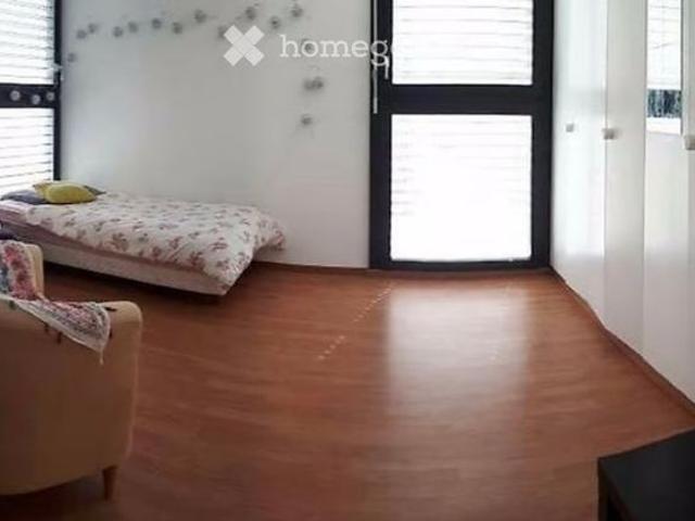 10 m²