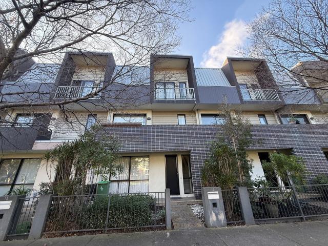 10 McDougall Drive, Footscray