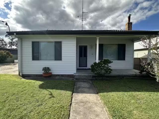 10 Mcfarlane Street, CESSNOCK House for rent Listed by Tomeek.
