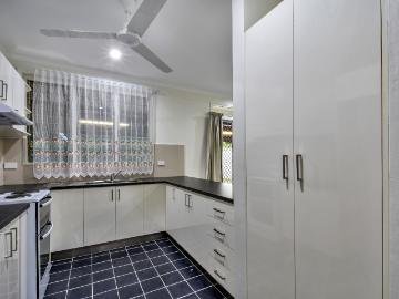 House to rent in Tiwi - Equipped kitchen