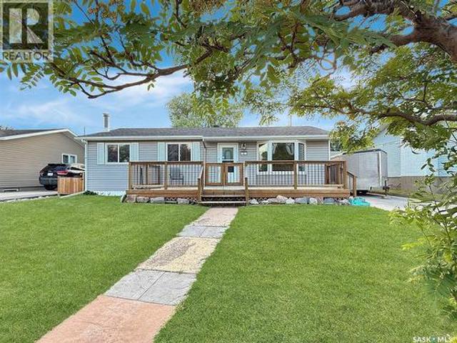 10 Macdonald Crescent, Swift Current, SK, S9H 4A7 house for sale | Listing ID SK041683 | Royal LePage