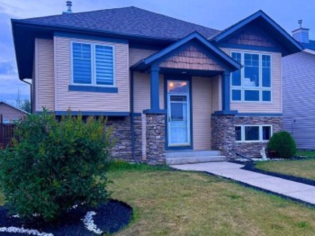 10 Mackenzie Ranch Way, Lacombe, AB, T4L 0A7 house for sale | Listing ID E4505 | Royal LePage