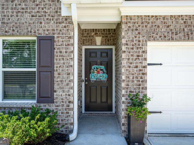 10 Majestic Oaks Way NE