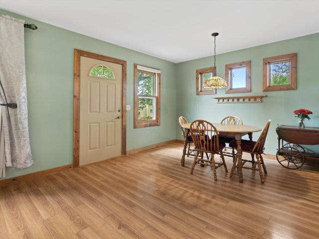 10 Maple Court