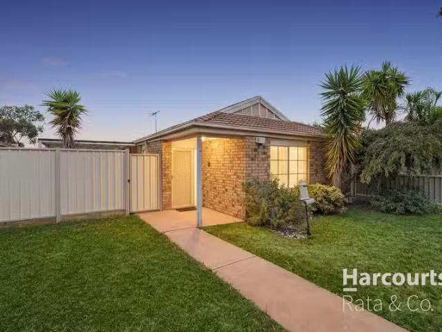 10 Marsden Walk, Roxburgh Park, VIC 3064 House for Rent
