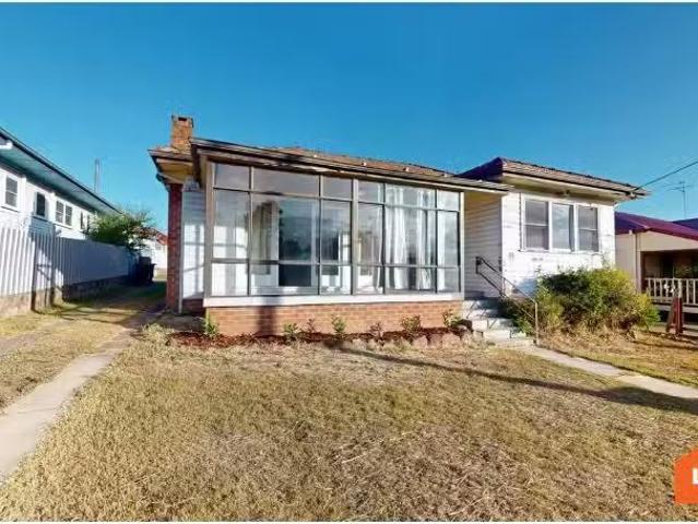 10 Melbee Street, Rutherford House for rent Listed by Leah Ja.