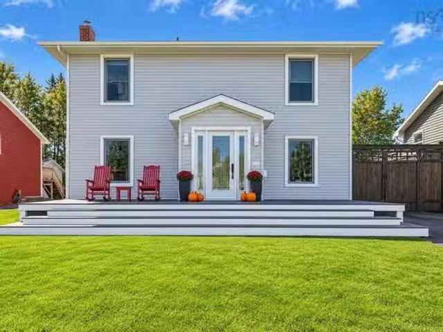 10 Melissa Crescent, Sydney, NS, B1P 6X2 house for sale Lis.