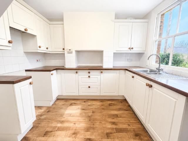 10 Merry Lane, Clive, SY4 3JS