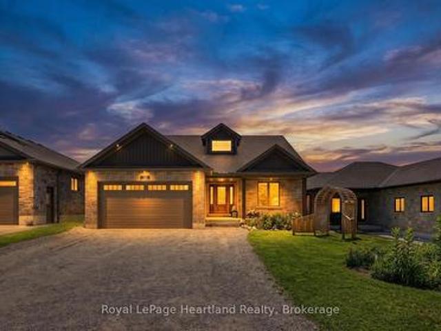 10 Minto Street S, Minto, ON, N0G 1M0 house for sale | Listing ID X13582 | Royal LePage