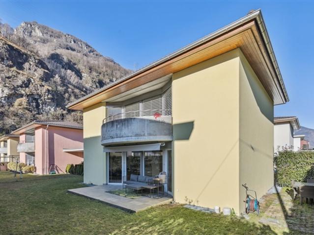 15 Minuten von Bellinzona so viel Platz für Ihre Familie!