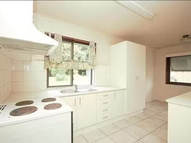 10 Mortensen Road, Nerang, QLD 4211