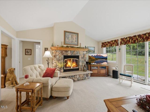 10 Mountain Drive Extension