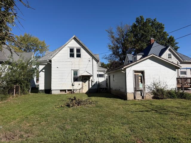 10 N Oak Street